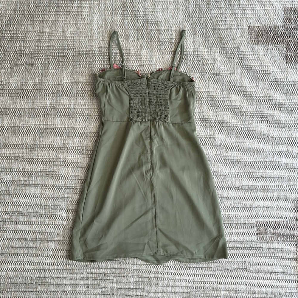 SHEIN Floral Embroidered Bust Olive Green Dress XS - Picture 2 of 2